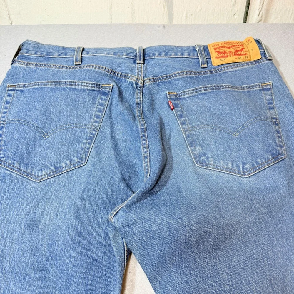 Levis 501 Original Fit Jeans Straight Leg Button‎ Fly 100% Cotton Blue Black